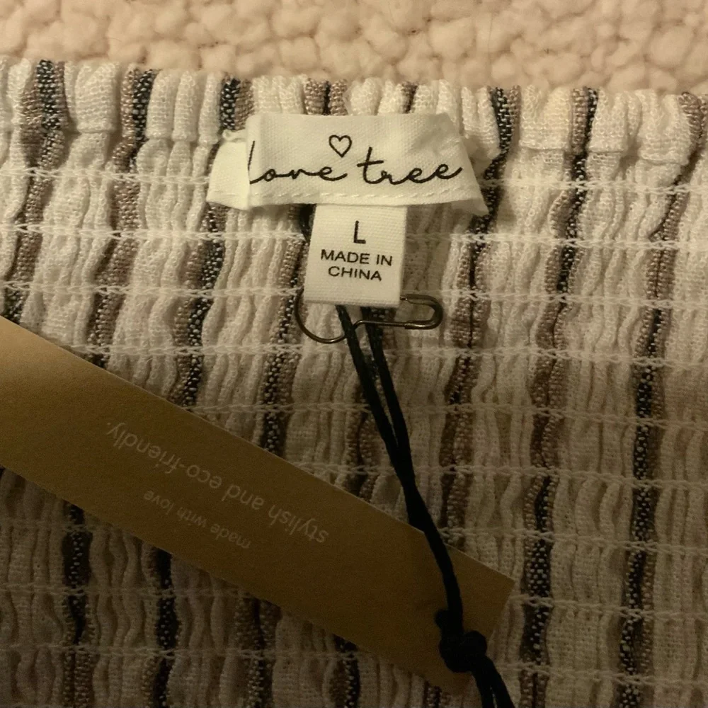 Love tree cropped top size L NWT - Picture 3 of 5